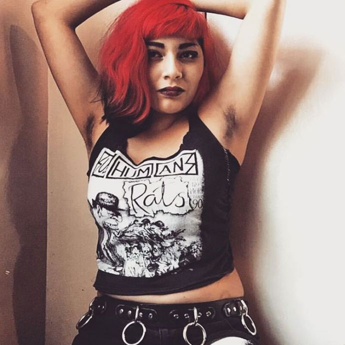 Сторонницы естественной растительности выставляют на поках свои лохматые подмышки