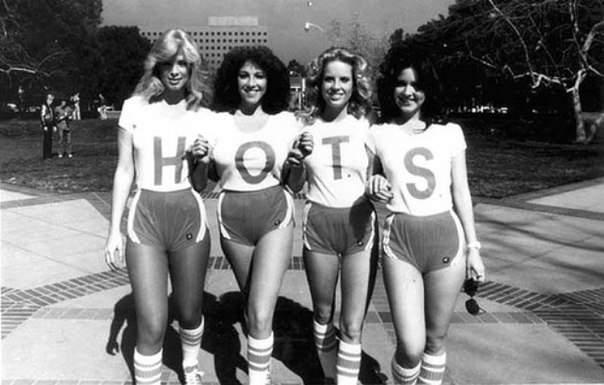 «Третий лишний» и еще 19 похабных комедий