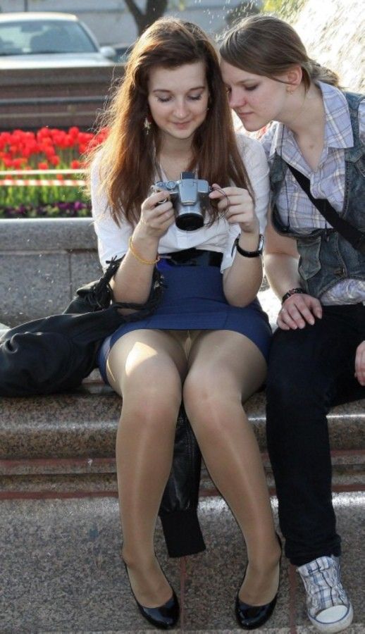 Засветы девушек в нужный момент и в пикантном ракурсе Засветы девушек в нужный момент и в пикантном ракурсе