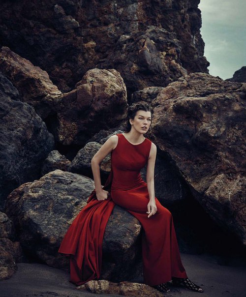 Милла Йовович для мартовского номера испанского издания журнала «Harper's Bazaar»