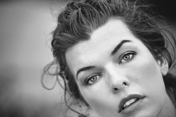 Милла Йовович для мартовского номера испанского издания журнала «Harper's Bazaar»