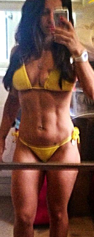 Мужика не порадовал даже упругий живот жены, когда у нее пропали огромные титьки Мужика не порадовал даже упругий живот жены, когда у нее пропали огромные титьки