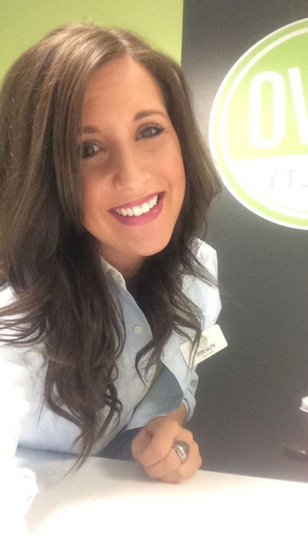 Селфи девушек на работе (30 фото)