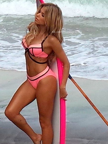 Сильвия Мейс (Sylvie Meis) в купальниках Hunkemoller