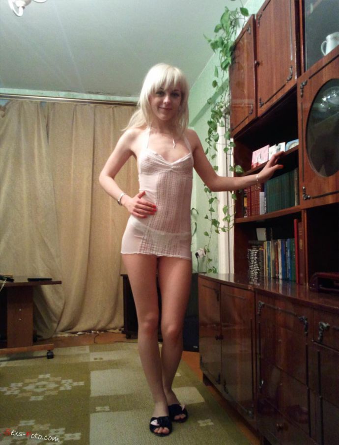 Жена утром на 8 марта голышом