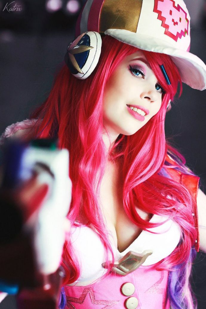 Девушки и косплей