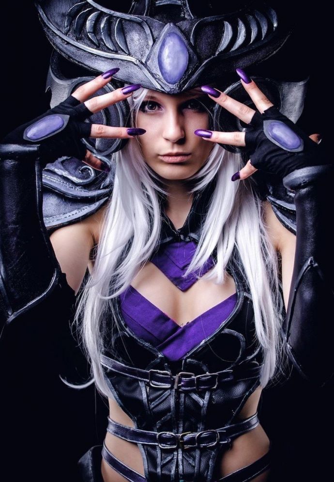 Девушки и косплей