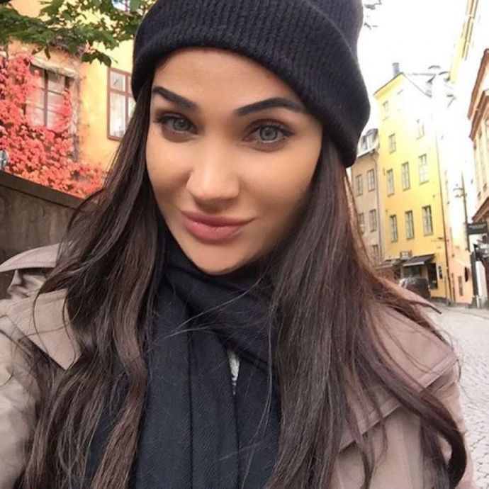 Модницы в шапках