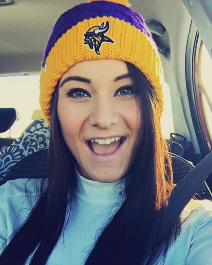 Модницы в шапках