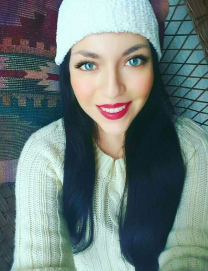 Модницы в шапках