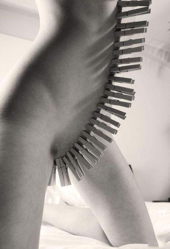 Показала жопу всему пляжу - Эроприколы