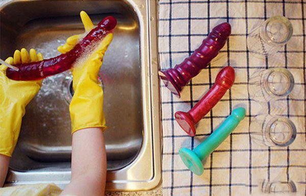 Показала жопу всему пляжу - Эроприколы