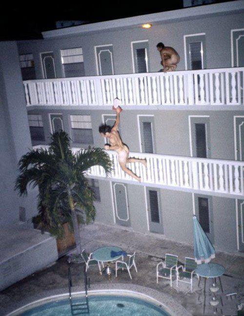 старуха с огромными грудями - Эроприколы