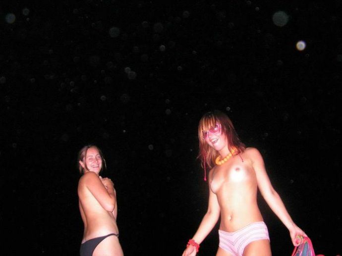 Пошлые фото путан на море