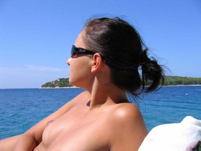 Пошлые фото путан на море