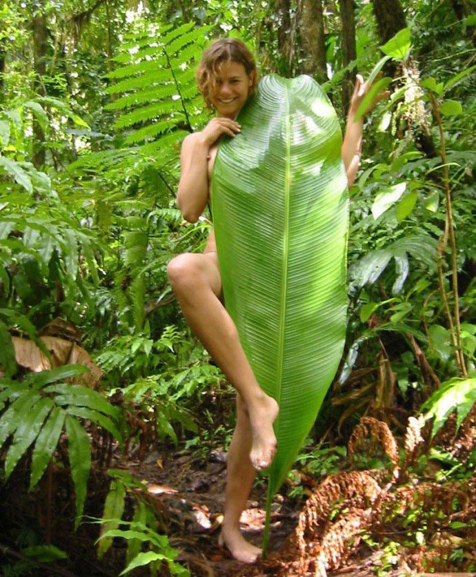 Очень жирная жопа на бильярдном столе - Эроприколы