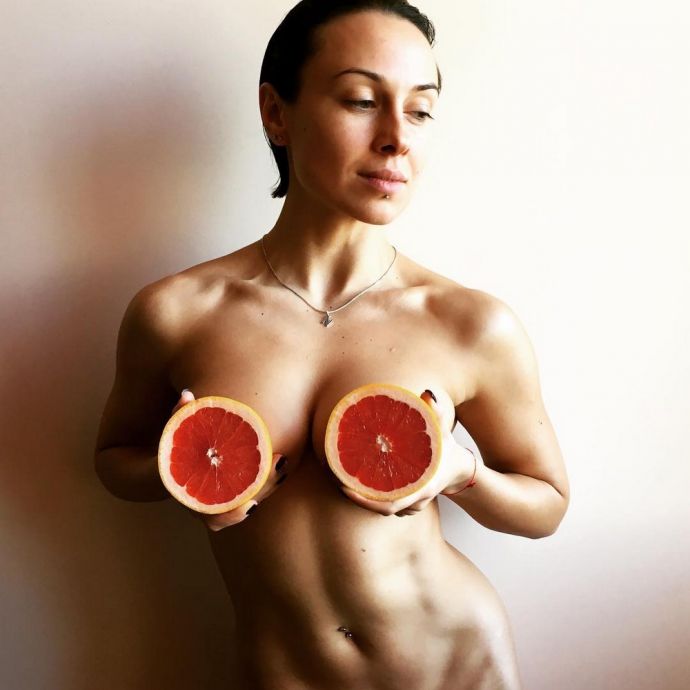 Солистка группы NikitA обнажилась в Instagram