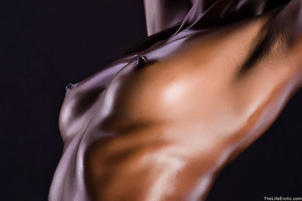 Девушка как горячий шоколад