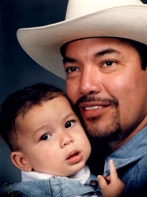 Мудило превратил себя в бородатую женщину-дракона Мудило превратил себя в бородатую женщину-дракона