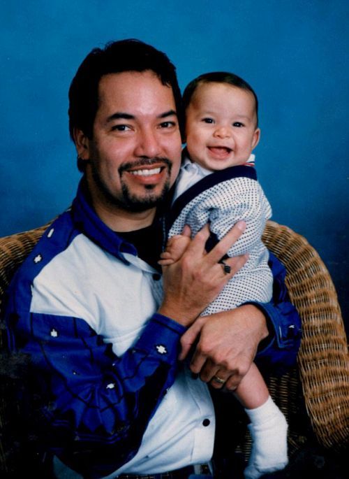 Мудило превратил себя в бородатую женщину-дракона