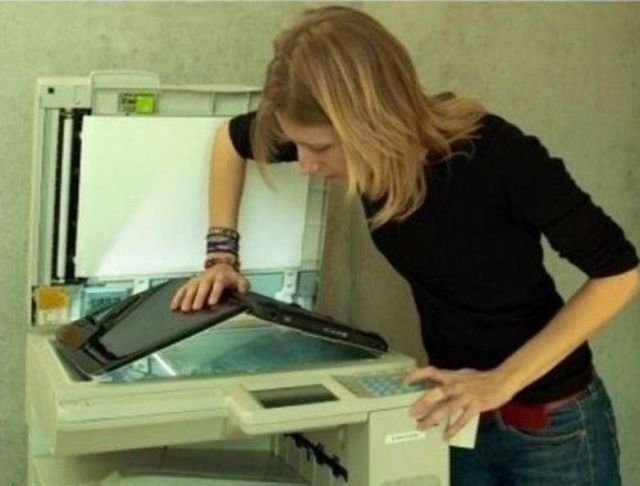 Ну очень тупые девушки