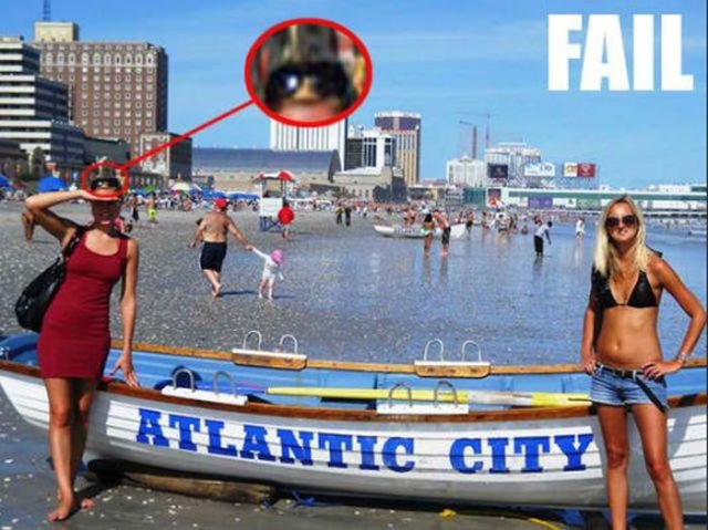 Ну очень тупые девушки