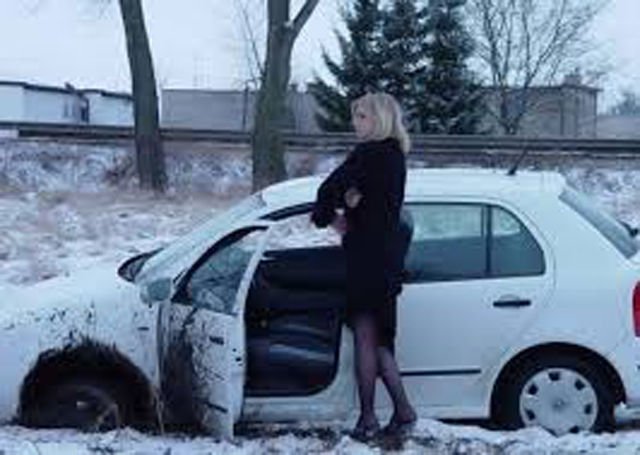 Ну очень тупые девушки