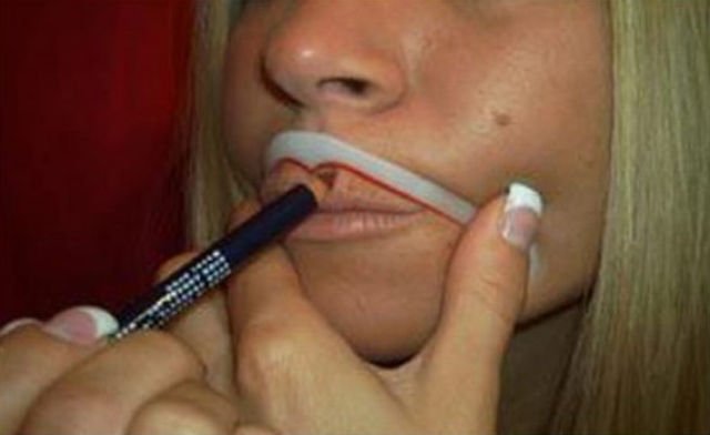 Ну очень тупые девушки