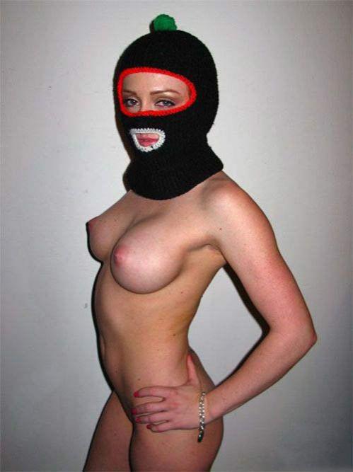 Обнаженный мужчина козел - Эроприколы