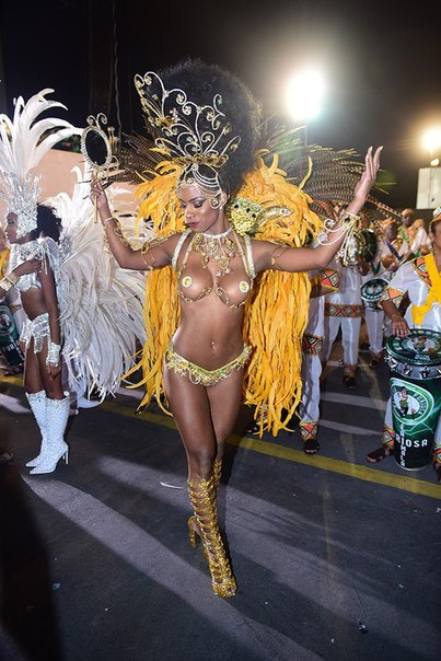 Pizzott с бразильского карнавала