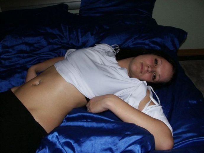 Голо девушка фото из социальных сетей