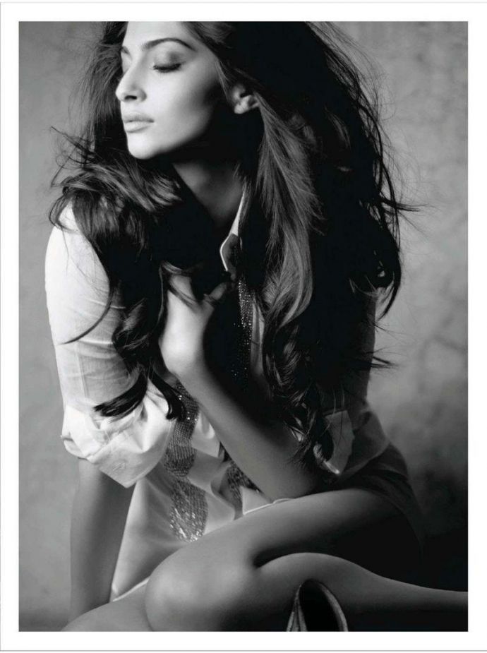 Сексуальная Sonam Kapoor - Maxim January 2012 (1-2012) India