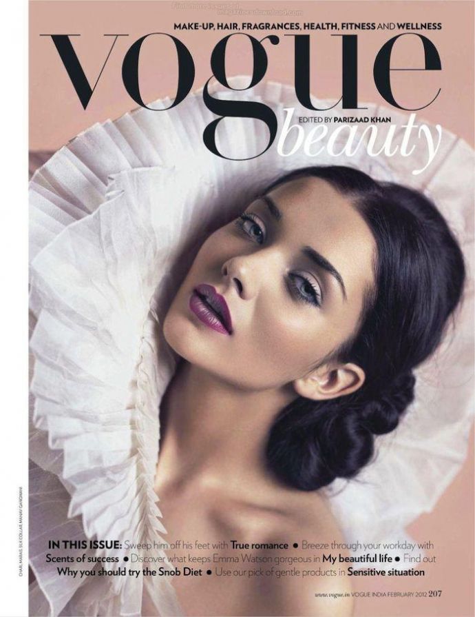 Раздетая Amy Jackson - Vogue February 2012 (2-2012) India