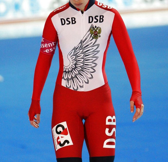 Верблюжьи лапки у милых девушек