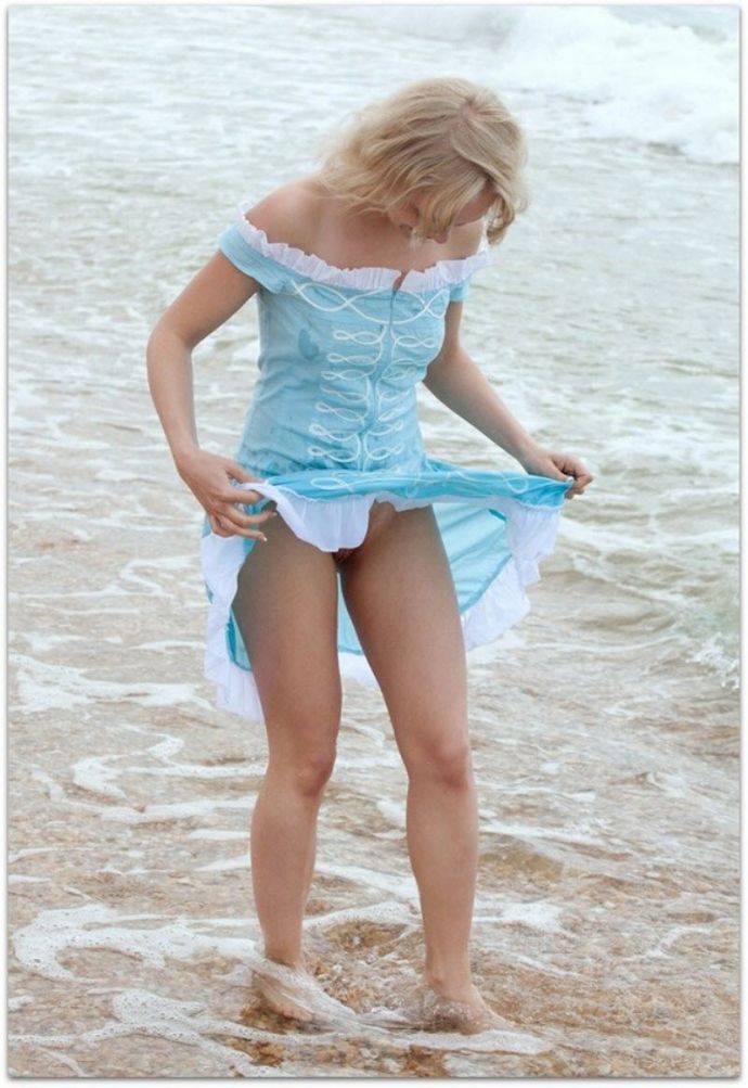 Засветы девушек на улице и дома