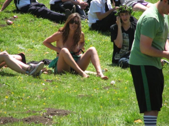 Засветы девушек на улице и дома