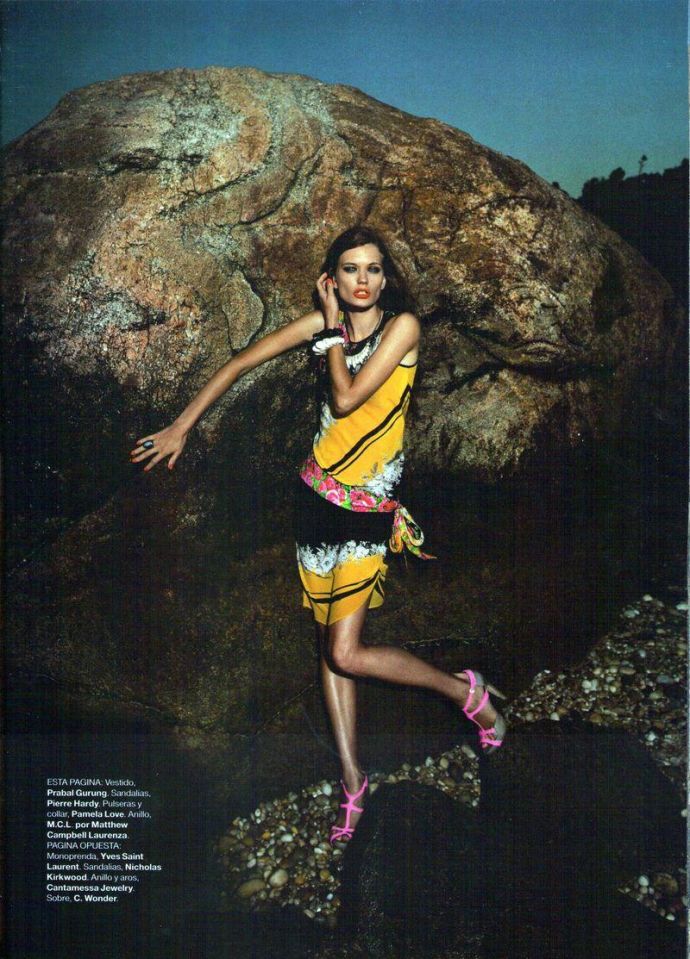 Богиня эротики Lyoka Tyagnereva - Harpers Bazaar December 2011 (12-2011) Argentina