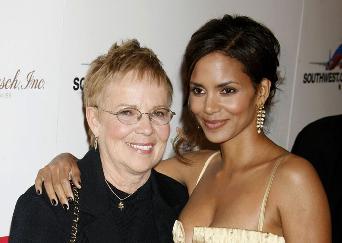 Звезды кино и их прекрасные мамы Звезды кино и их прекрасные мамы