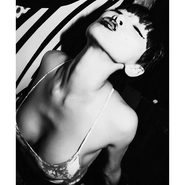 Бай Лин (Bai Ling) в Instagram, апрель-май 2016