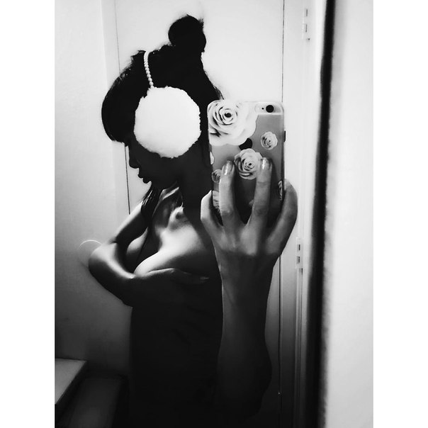 Бай Лин (Bai Ling) в Instagram, апрель-май 2016