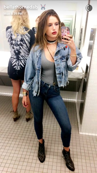 Белла Торн (Bella Thorne) в Snapchat
