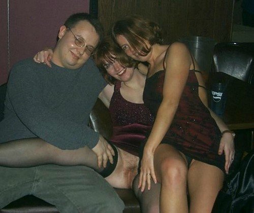 Девушки, которые забыли или не захотели надевать трусики.