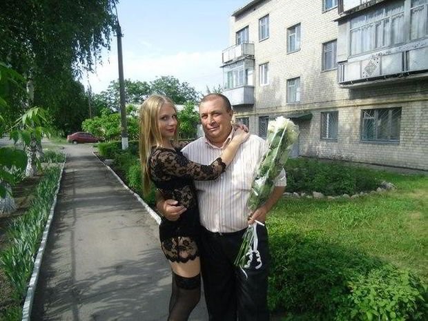 Нелепые и шокирующие наряды выпускниц Нелепые и шокирующие наряды выпускниц