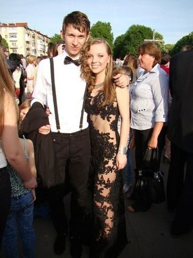 Нелепые и шокирующие наряды выпускниц Нелепые и шокирующие наряды выпускниц