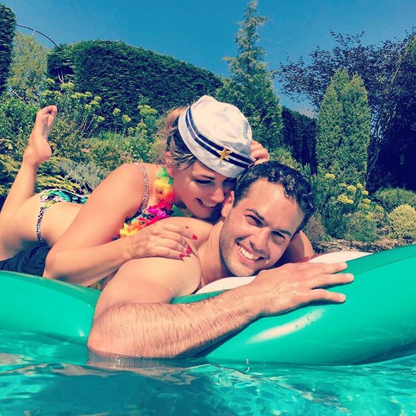 Келли Брук (Kelly Brook) на отдыхе в Австралии