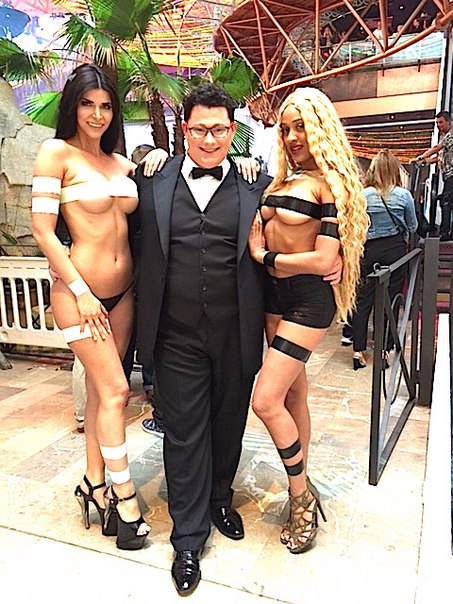 Микаэла Шефер (Micaela Schaefer) на вечеринке Megapark Opening