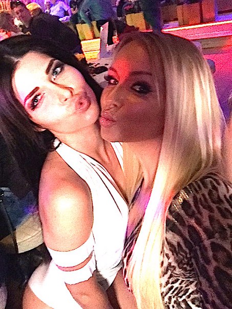 Микаэла Шефер (Micaela Schaefer) на вечеринке Megapark Opening