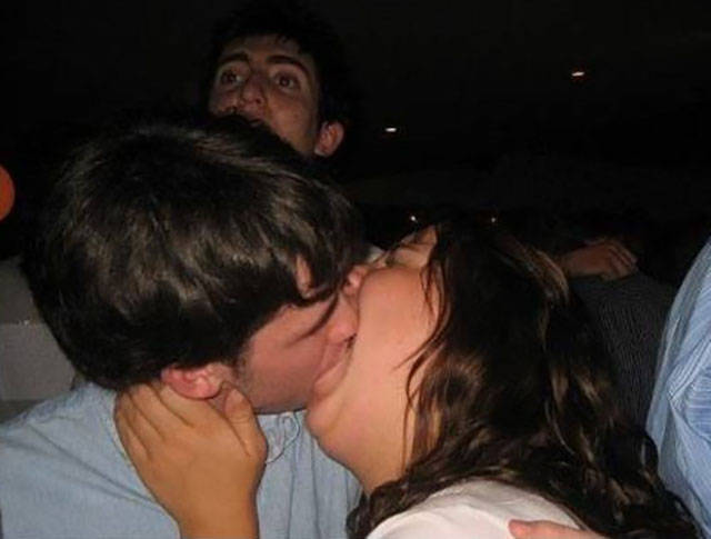 От таких поцелуев хочется блевать