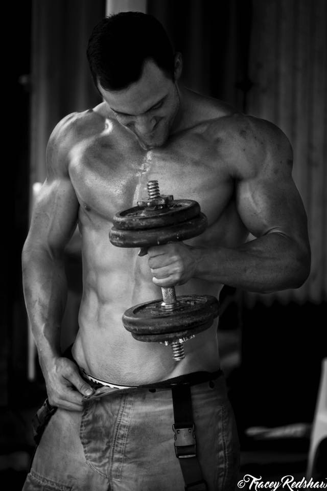 Пост для женского пола. Мужчины красавцы.