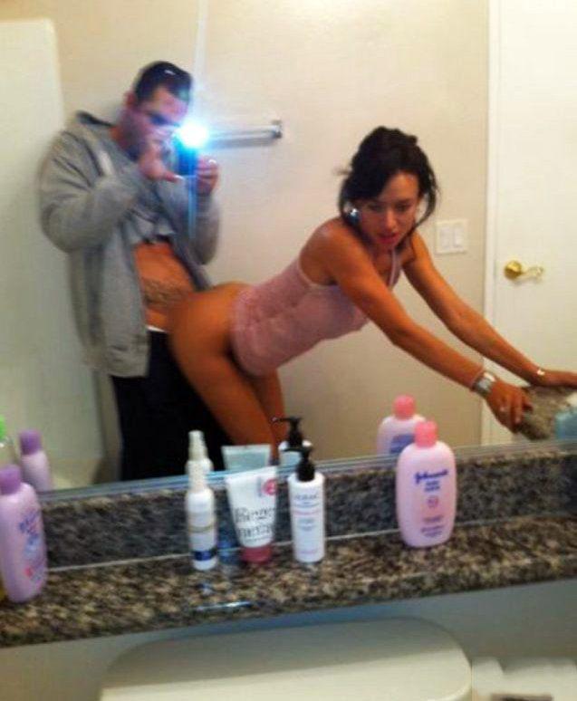 Селфи траха в туалете - Эро приколы